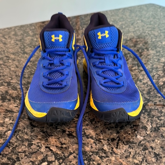 Under Armour boys Blue and Yellow Sneakers EUC 6Y - Picture 1 of 15